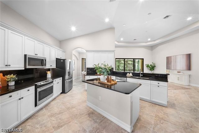 7267 Acorn WAY, Naples, FL 34119