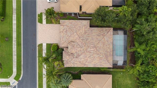 7267 Acorn WAY, Naples, FL 34119