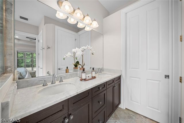 7267 Acorn WAY, Naples, FL 34119