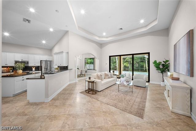 7267 Acorn WAY, Naples, FL 34119