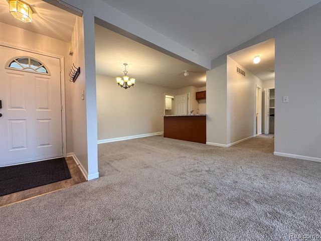 53240 Glen Oak Drive, Chesterfield, MI 48051