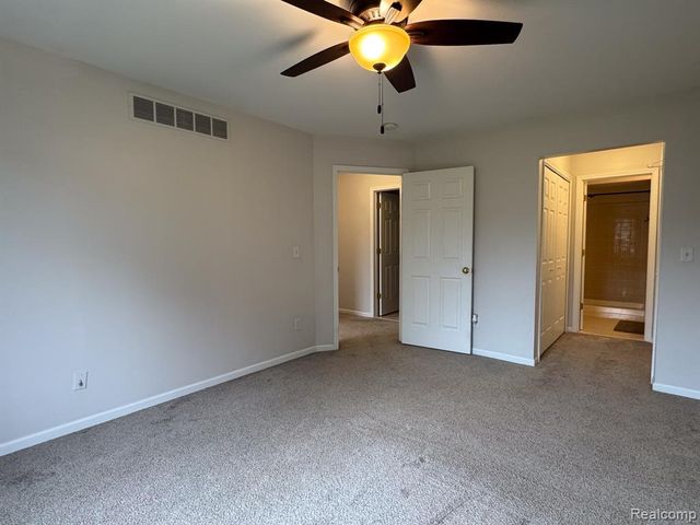 53240 Glen Oak Drive, Chesterfield, MI 48051