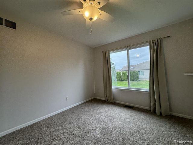 53240 Glen Oak Drive, Chesterfield, MI 48051