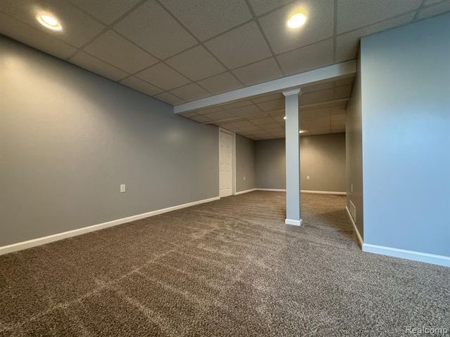 53240 Glen Oak Drive, Chesterfield, MI 48051