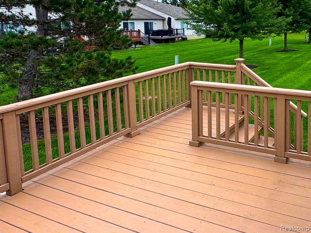 53240 Glen Oak Drive, Chesterfield, MI 48051