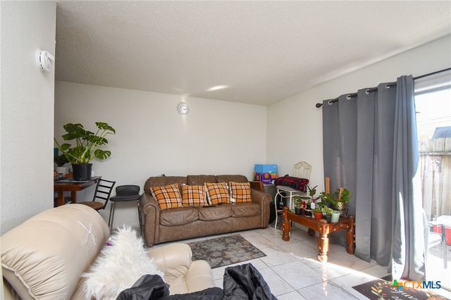 1805 Rosemary Avenue, Victoria, TX 77901