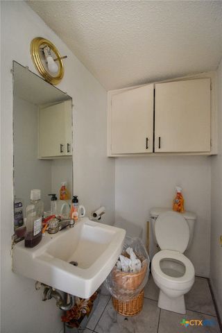 1805 Rosemary Avenue, Victoria, TX 77901