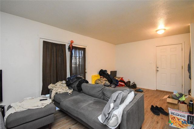 1805 Rosemary Avenue, Victoria, TX 77901