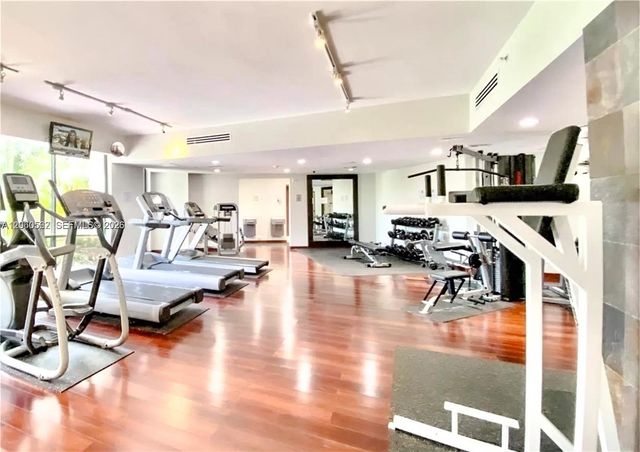 3300 NE 191st Street 501, Aventura, FL 33180
