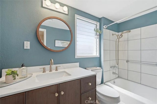 1513 W 211th Street, Torrance, CA 90501