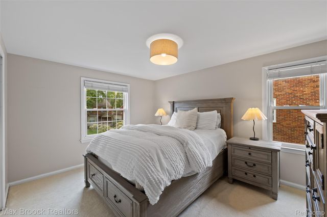 1516 Edgewood Drive, Royal Oak, MI 48067