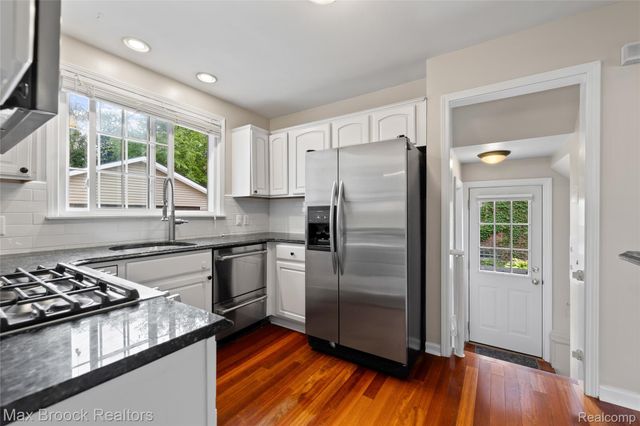 1516 Edgewood Drive, Royal Oak, MI 48067