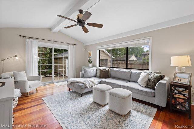 1516 Edgewood Drive, Royal Oak, MI 48067