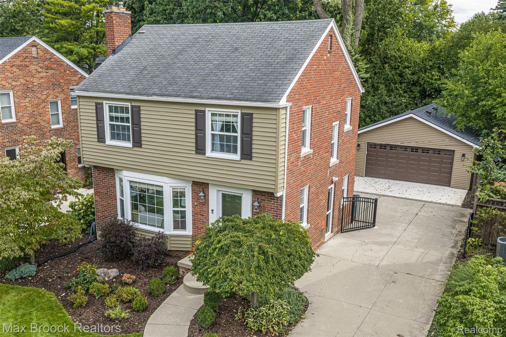 1516 Edgewood Drive, Royal Oak, MI 48067