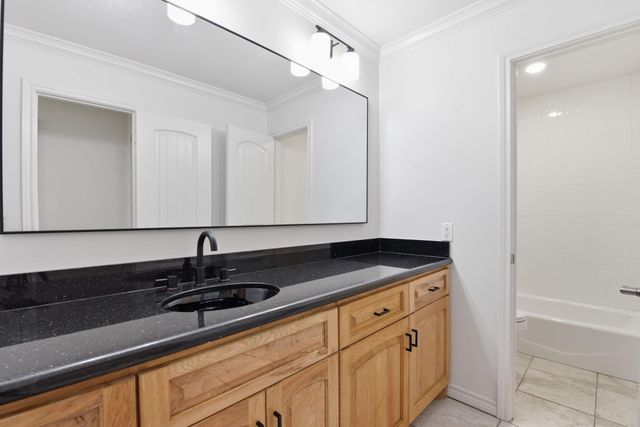 2505 Holly Court, Galveston, TX 77551