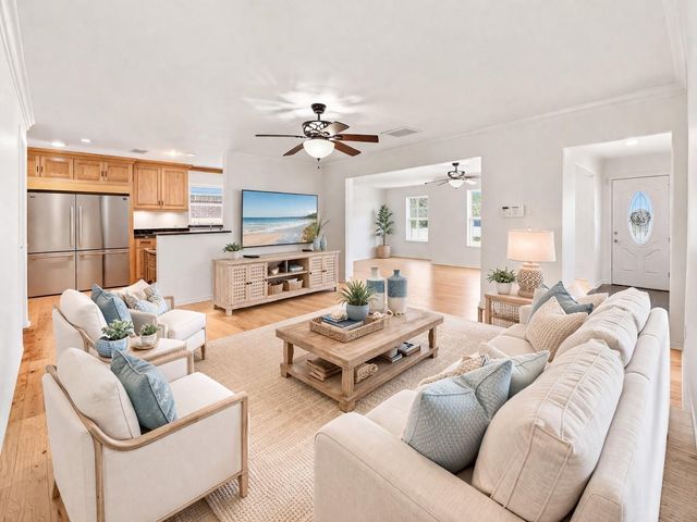 2505 Holly Court, Galveston, TX 77551