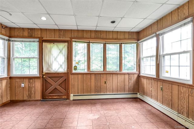 85-22 218th Street, Hollis Hills, NY 11427