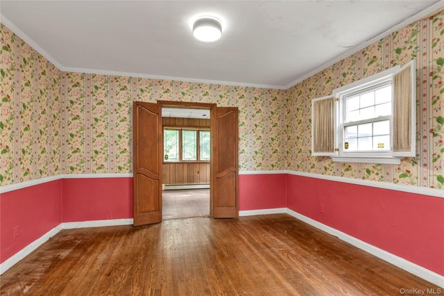 85-22 218th Street, Hollis Hills, NY 11427