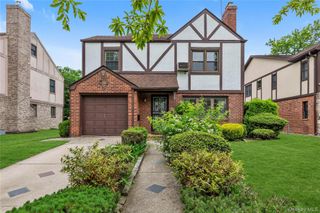 85-22 218th Street, Hollis Hills, NY 11427
