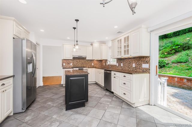 66 Valley View Road, Cortlandt Manor, NY 10567