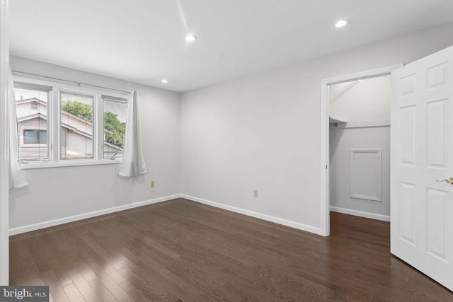 32 COUNTRY WALK, Cherry Hill, NJ 08003