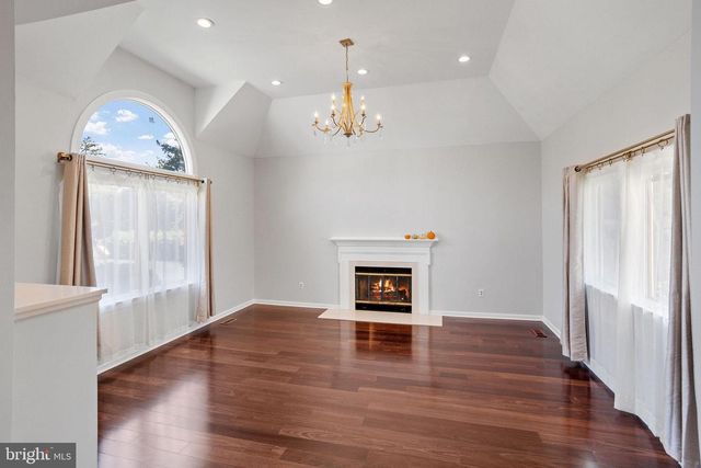 32 COUNTRY WALK, Cherry Hill, NJ 08003