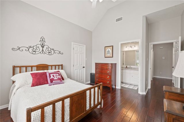 704 Prestwick Court, College Station, TX 77845