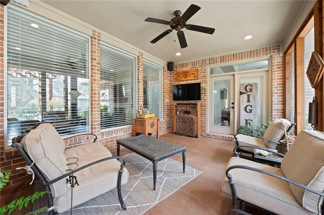 704 Prestwick Court, College Station, TX 77845