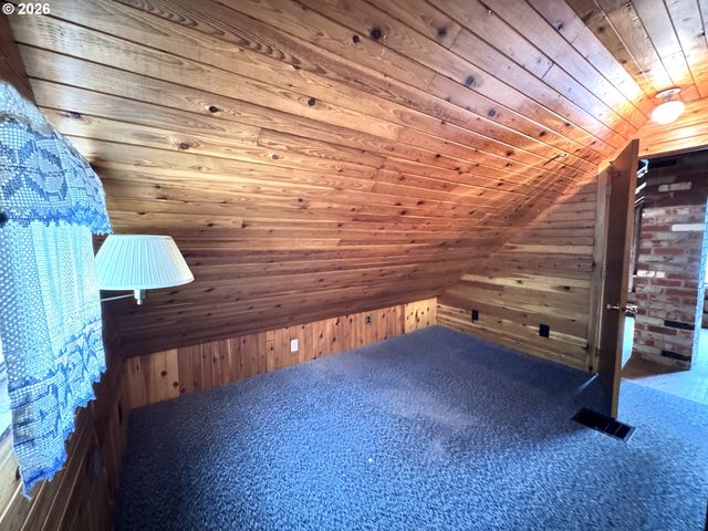 735 3RD Ave, Gearhart, OR 97138