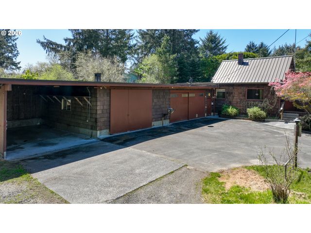 735 3RD Ave, Gearhart, OR 97138