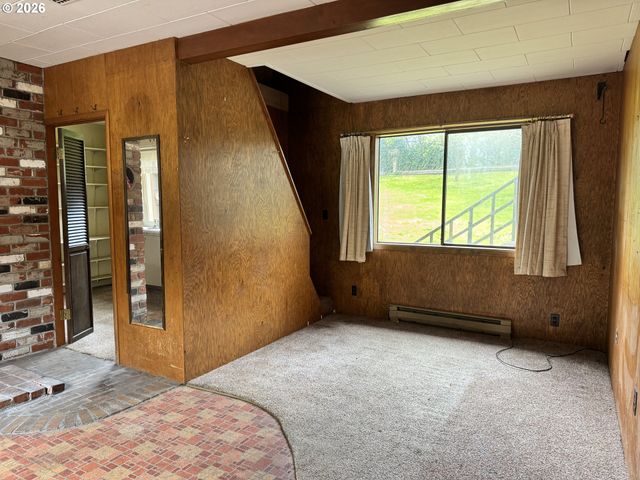 735 3RD Ave, Gearhart, OR 97138