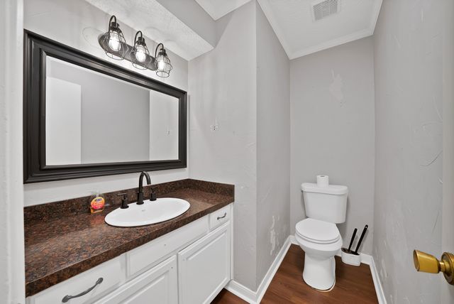 5715 Trail Crest Drive, Arlington, TX 76017