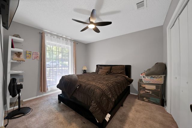 5715 Trail Crest Drive, Arlington, TX 76017
