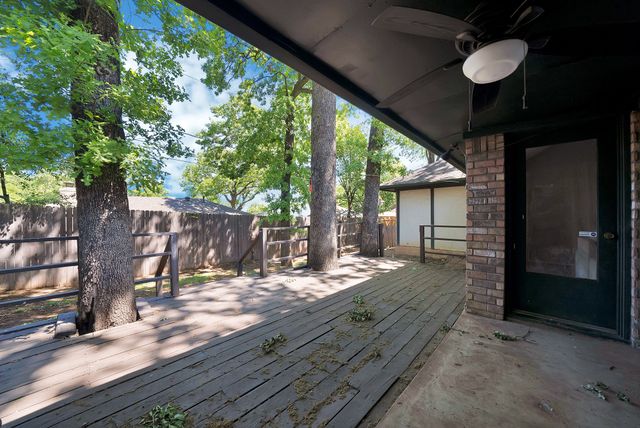 5715 Trail Crest Drive, Arlington, TX 76017