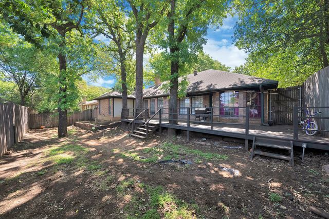 5715 Trail Crest Drive, Arlington, TX 76017