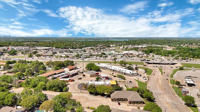 5715 Trail Crest Drive, Arlington, TX 76017