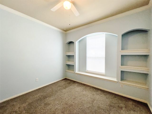 552 Kerry Street, Crowley, TX 76036