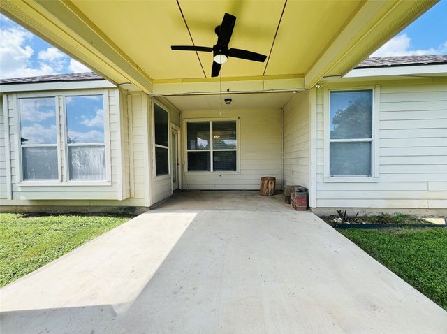 552 Kerry Street, Crowley, TX 76036