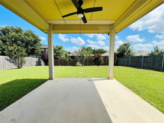 552 Kerry Street, Crowley, TX 76036
