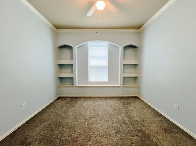 552 Kerry Street, Crowley, TX 76036