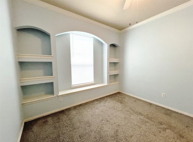 552 Kerry Street, Crowley, TX 76036