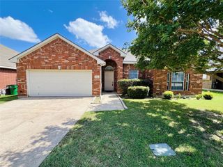 552 Kerry Street, Crowley, TX 76036