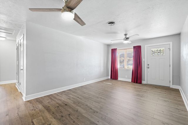 1204 Crestview Drive, Hurst, TX 76053