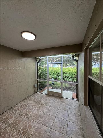 4136 Pine Ridge Ln, Weston, FL 33331