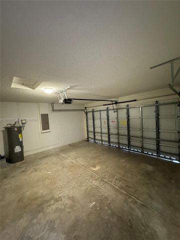 4136 Pine Ridge Ln, Weston, FL 33331