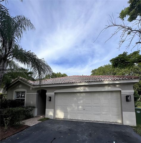 4136 Pine Ridge Ln, Weston, FL 33331