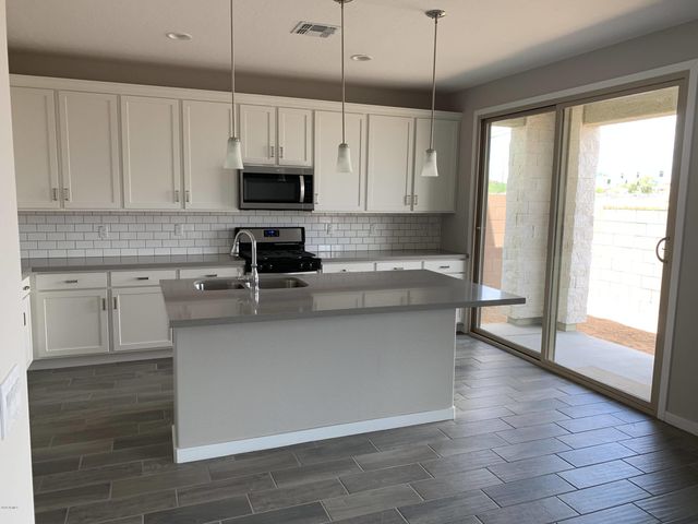 715 N Sparrow Drive, Gilbert, AZ 85234