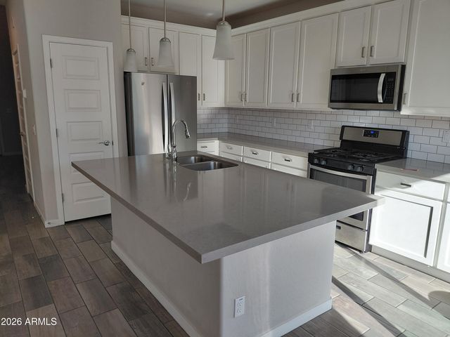 715 N Sparrow Drive, Gilbert, AZ 85234