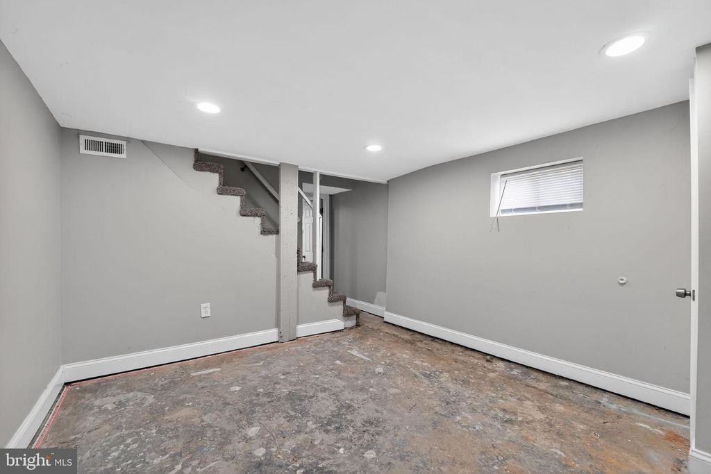 Image 27 of property listing at 2809 TAYLOR AVE, Baltimore, MD 21234