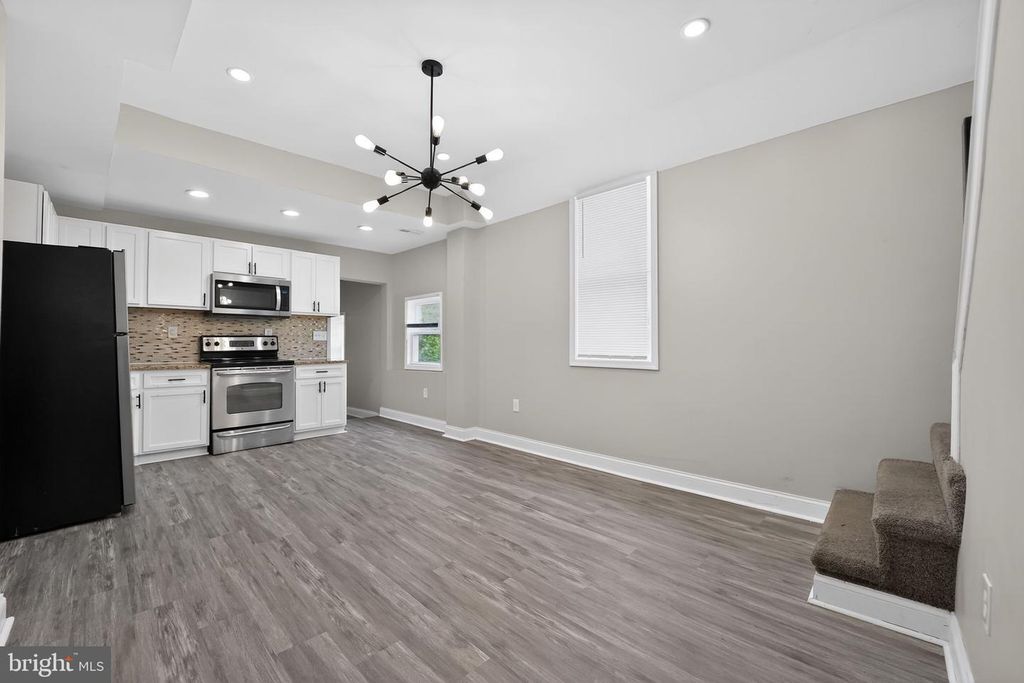 Image 8 of property listing at 2809 TAYLOR AVE, Baltimore, MD 21234